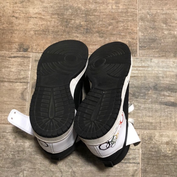 Women’s High Top 2008 Olympic Nike Dunks - Picture 3 of 5